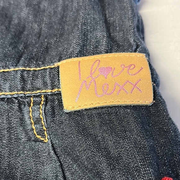 Mexx - LIKE NEW - Charming Denim dress with Red Accents - Picture 3 of 6